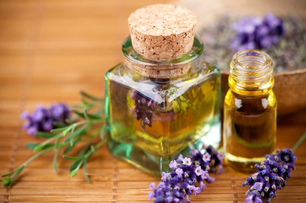 olio-essenziale-di-lavanda-belleaupoque